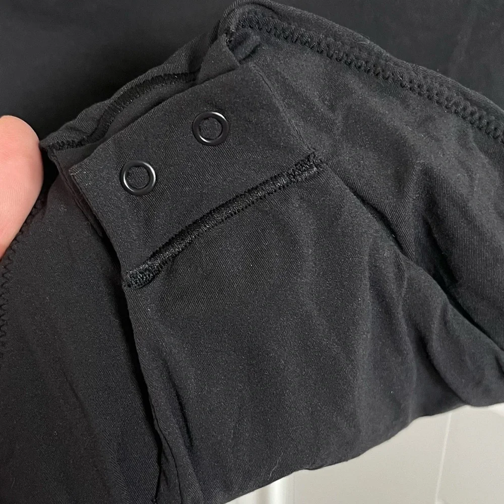 SKIMS Fits Everybody Short Sleeve Bodysuit in Onyx Size Small - Picture 6 of 6